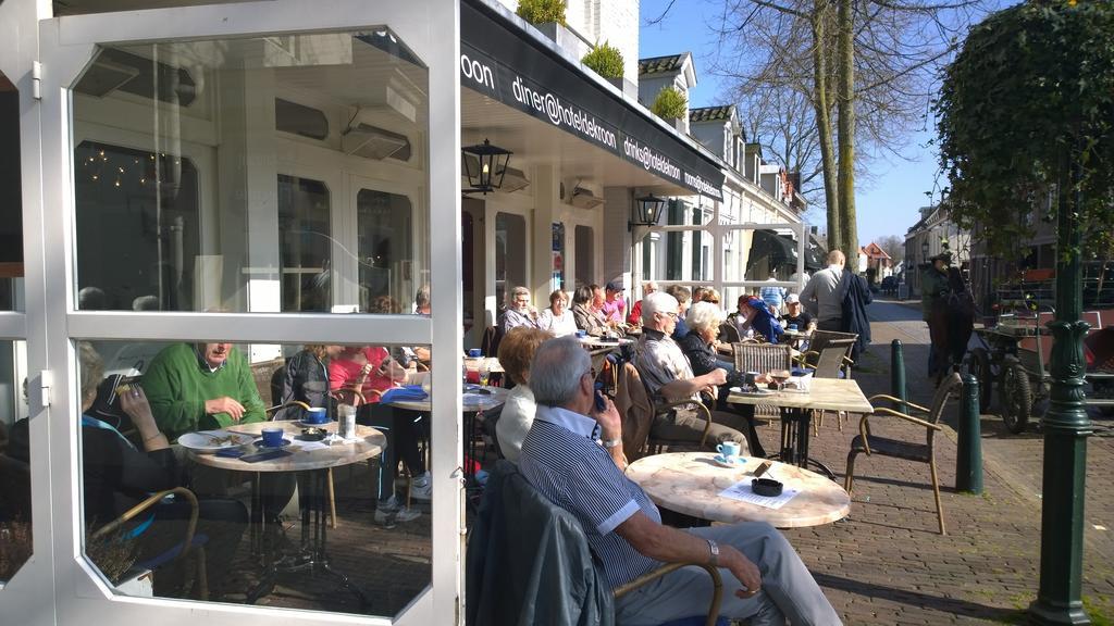 Hotel De Kroon Oirschot Bagian luar foto