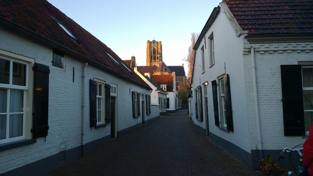 Hotel De Kroon Oirschot Bagian luar foto