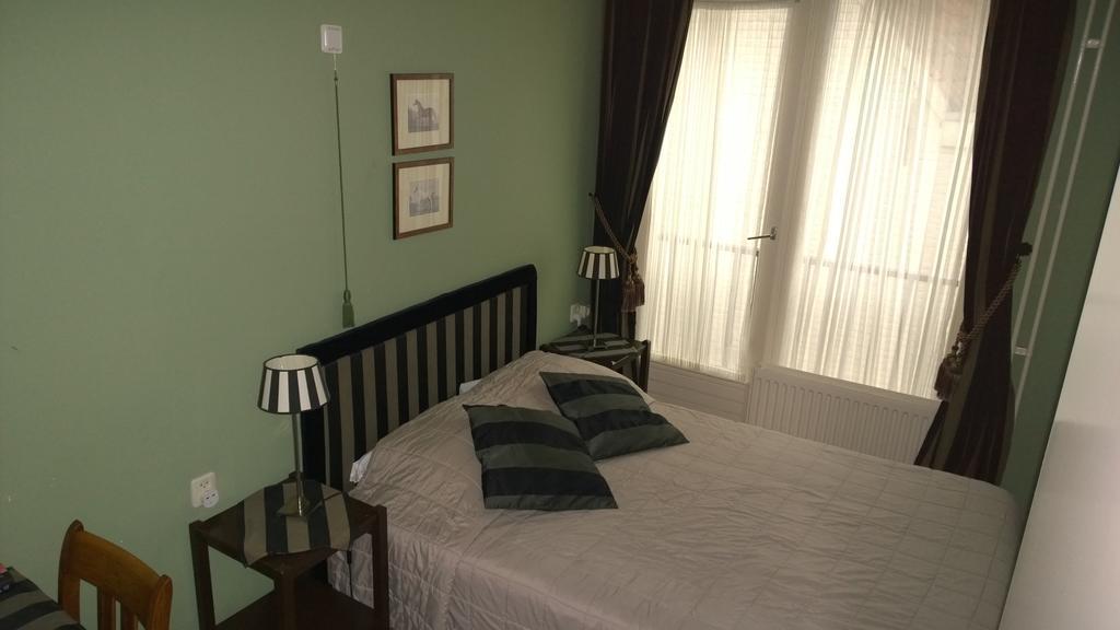 Hotel De Kroon Oirschot Bagian luar foto