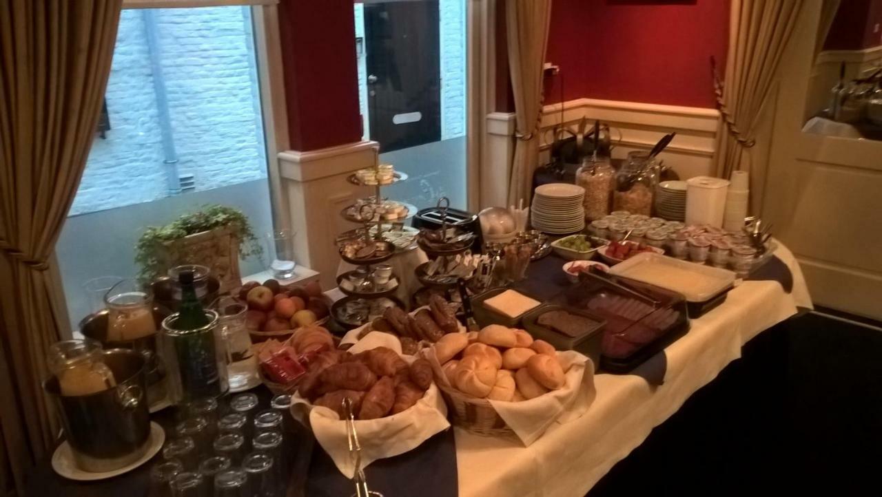 Hotel De Kroon Oirschot Bagian luar foto